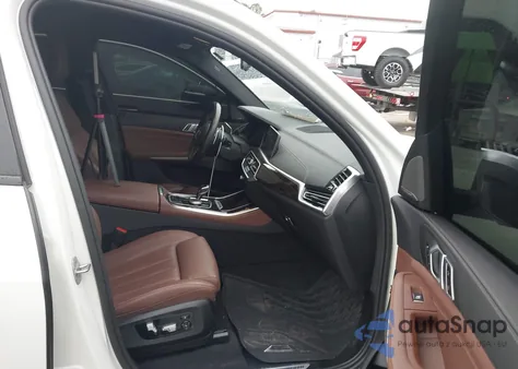 2021 BMW X5 xDrive40I z USA, uszkodzony, nr VIN 5UXCR6C08M9G48044